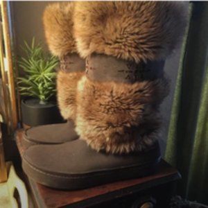 Crocs size 7